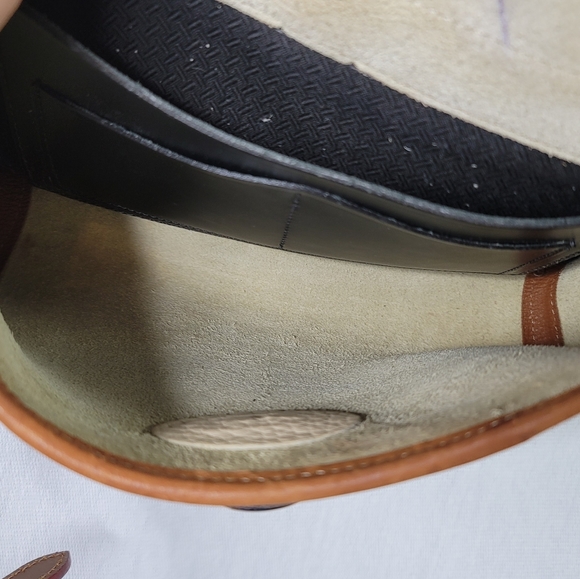 Vintage Dooney East West flap cream shoulder bag - Picture 4 of 15